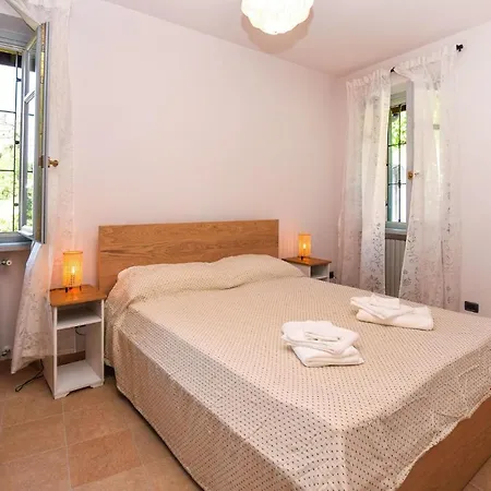 Nice In Monforte Dalba With Wifi 別荘 モンフォルテ・ダルバ